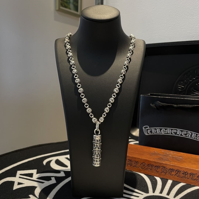 Ch**me He**ts necklaces